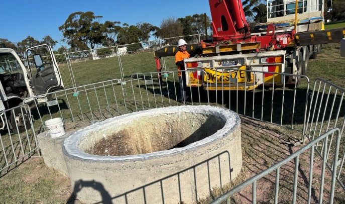 Large Maintenance Hole